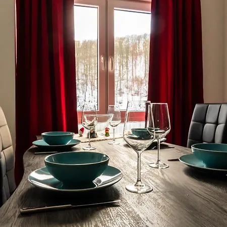 Apartment Spacious Lakeview Getaway *