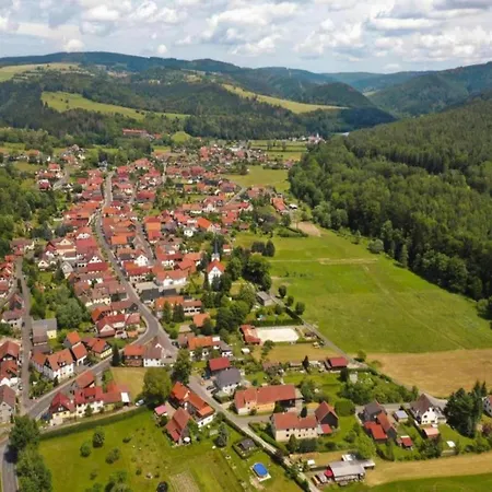 Spacious Lakeview Getaway Lägenhet *