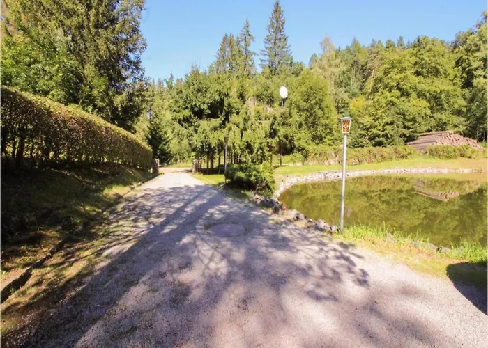 Spacious Lakeview Getaway Lägenhet *