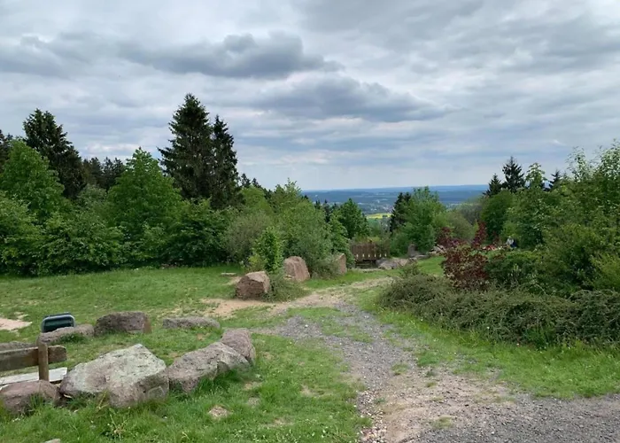 Apartment Spacious Lakeview Getaway *