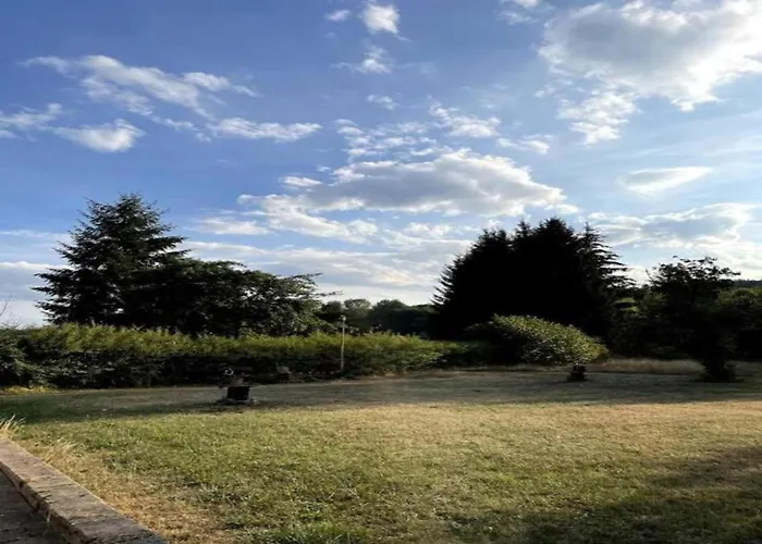 Lägenhet Spacious Lakeview Getaway *